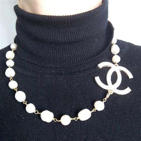 collana chanel perle bianche e nere prezzo|gioielli di collane.